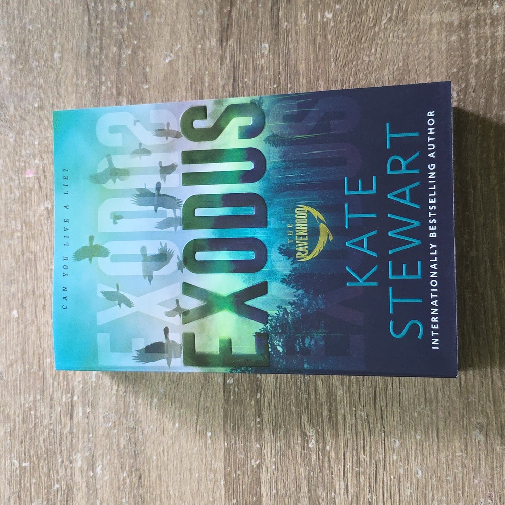 Book- Exodus by Kate Stewart (book 2 od Ravenhood series) NEW